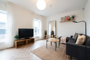 The Battersea Place - Charming 4BDR Flat